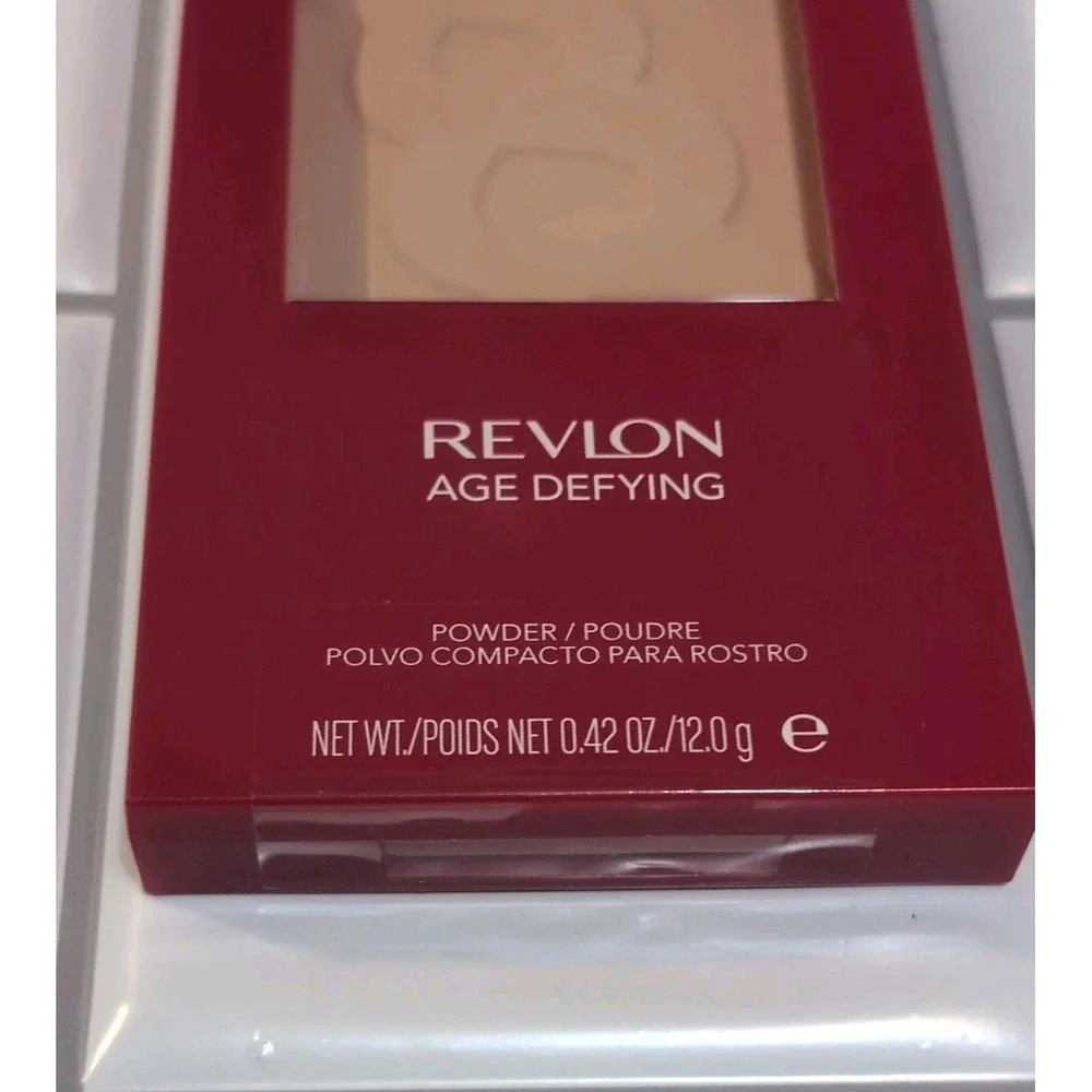 Revlon Age Defying Powder Facial Makeup Medium 15 New Sealed Net .42 Oz